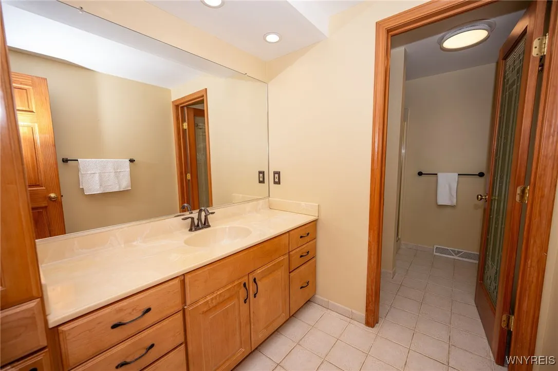 190 Wyeth Drive, Amherst, New York 14068, Amherst, New York 14068, 4 Bedrooms Bedrooms, 8 Rooms Rooms,2 BathroomsBathrooms,Residential,Closed,190 Wyeth Drive, Amherst, New York 14068,0,B1625581