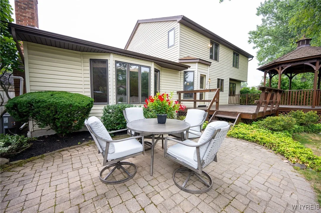 190 Wyeth Drive, Amherst, New York 14068, Amherst, New York 14068, 4 Bedrooms Bedrooms, 8 Rooms Rooms,2 BathroomsBathrooms,Residential,Closed,190 Wyeth Drive, Amherst, New York 14068,0,B1625581