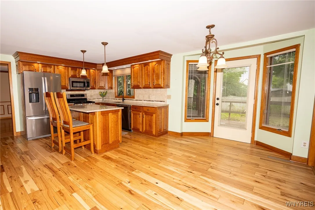 190 Wyeth Drive, Amherst, New York 14068, Amherst, New York 14068, 4 Bedrooms Bedrooms, 8 Rooms Rooms,2 BathroomsBathrooms,Residential,Closed,190 Wyeth Drive, Amherst, New York 14068,0,B1625581