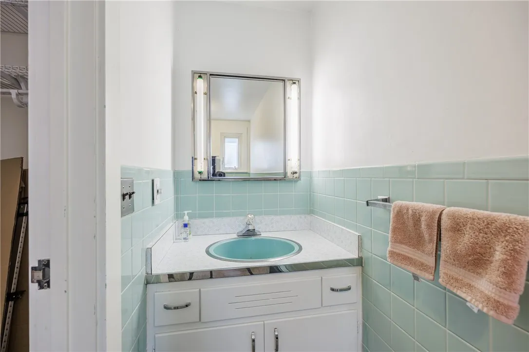 16 Potter Place, Perinton, New York 14450, Perinton, New York 14450, 5 Bedrooms Bedrooms, 9 Rooms Rooms,2 BathroomsBathrooms,Residential,Closed,16 Potter Place, Perinton, New York 14450,0,R1631988