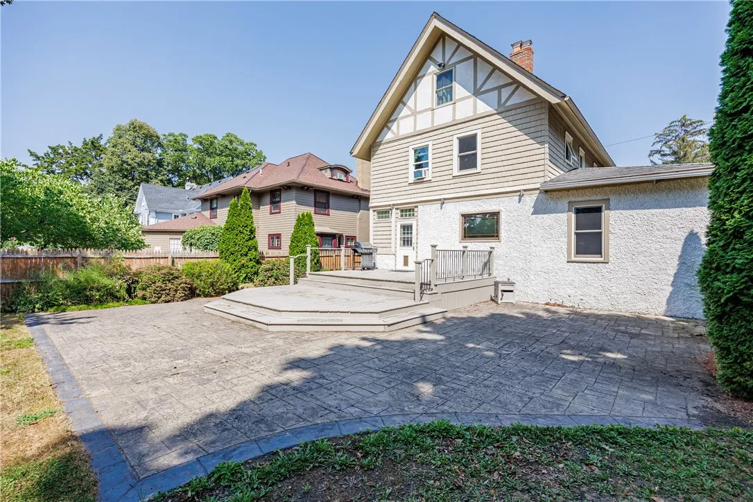 16 Potter Place, Perinton, New York 14450, Perinton, New York 14450, 5 Bedrooms Bedrooms, 9 Rooms Rooms,2 BathroomsBathrooms,Residential,Closed,16 Potter Place, Perinton, New York 14450,0,R1631988