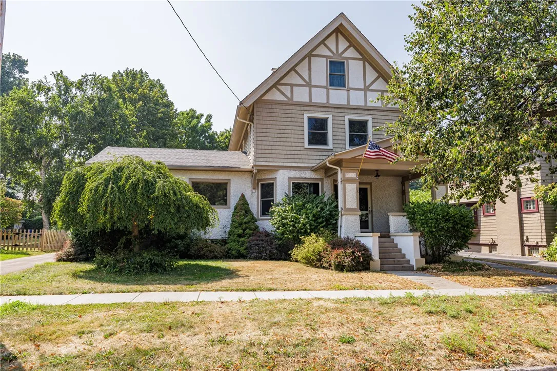 16 Potter Place, Perinton, New York 14450, Perinton, New York 14450, 5 Bedrooms Bedrooms, 9 Rooms Rooms,2 BathroomsBathrooms,Residential,Closed,16 Potter Place, Perinton, New York 14450,0,R1631988