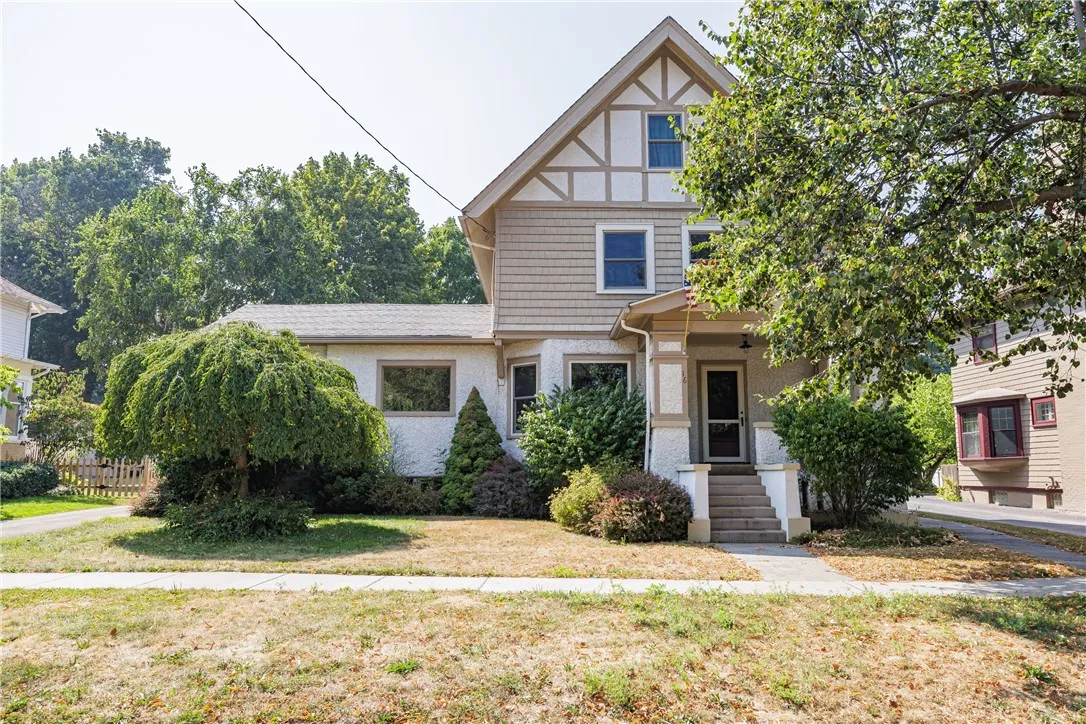 16 Potter Place, Perinton, New York 14450, Perinton, New York 14450, 5 Bedrooms Bedrooms, 9 Rooms Rooms,2 BathroomsBathrooms,Residential,Closed,16 Potter Place, Perinton, New York 14450,0,R1631988
