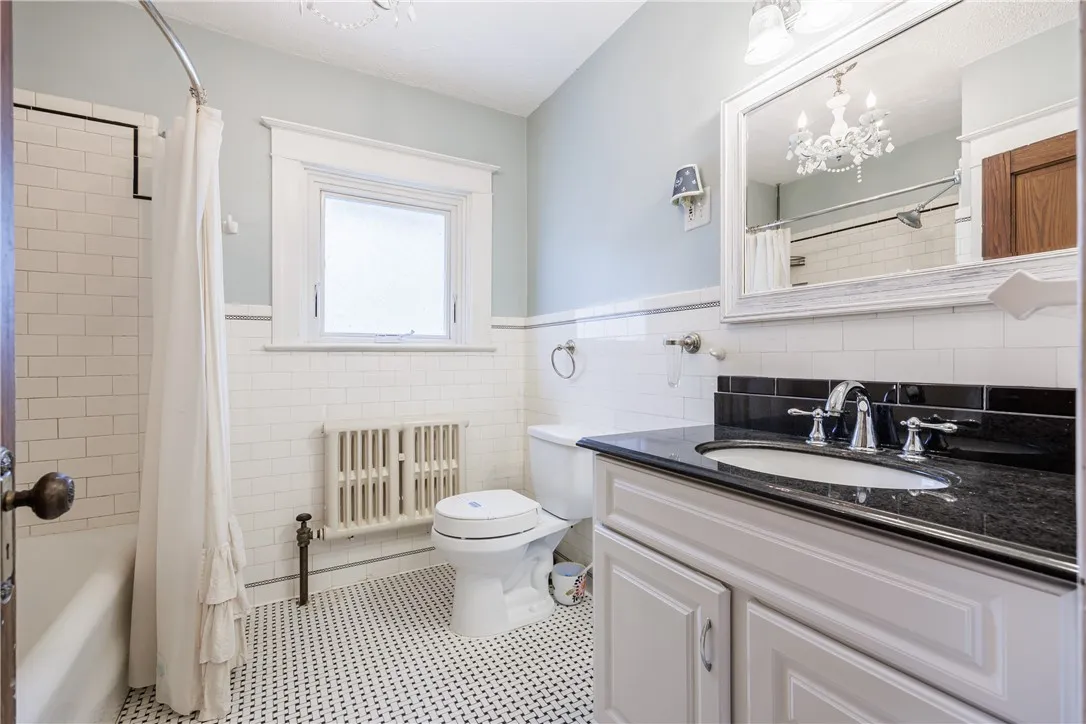 16 Potter Place, Perinton, New York 14450, Perinton, New York 14450, 5 Bedrooms Bedrooms, 9 Rooms Rooms,2 BathroomsBathrooms,Residential,Closed,16 Potter Place, Perinton, New York 14450,0,R1631988