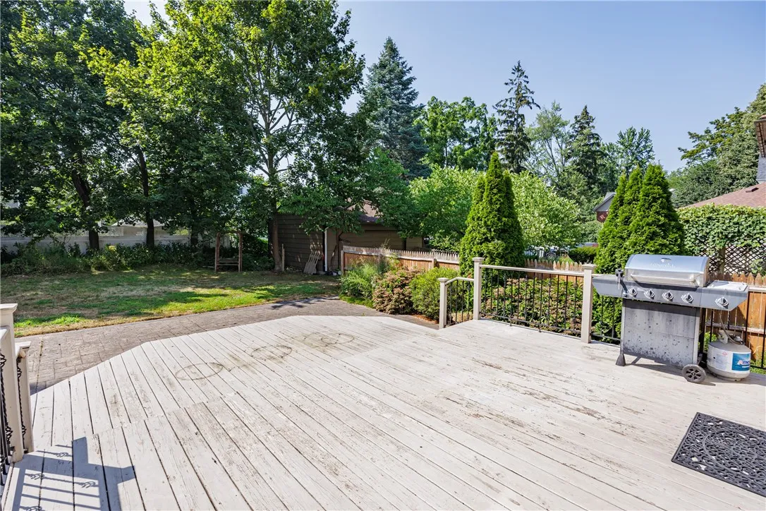 16 Potter Place, Perinton, New York 14450, Perinton, New York 14450, 5 Bedrooms Bedrooms, 9 Rooms Rooms,2 BathroomsBathrooms,Residential,Closed,16 Potter Place, Perinton, New York 14450,0,R1631988