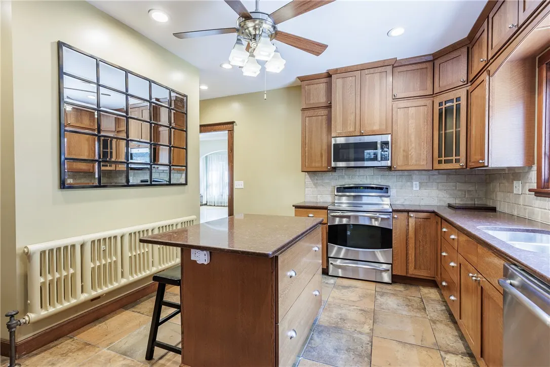 16 Potter Place, Perinton, New York 14450, Perinton, New York 14450, 5 Bedrooms Bedrooms, 9 Rooms Rooms,2 BathroomsBathrooms,Residential,Closed,16 Potter Place, Perinton, New York 14450,0,R1631988