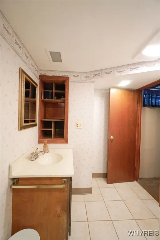 16 Treehaven Road, West Seneca, New York 14224, West Seneca, New York 14224, 3 Bedrooms Bedrooms, 8 Rooms Rooms,1 BathroomBathrooms,Residential,For Sale,16 Treehaven Road, West Seneca, New York 14224,B1632319