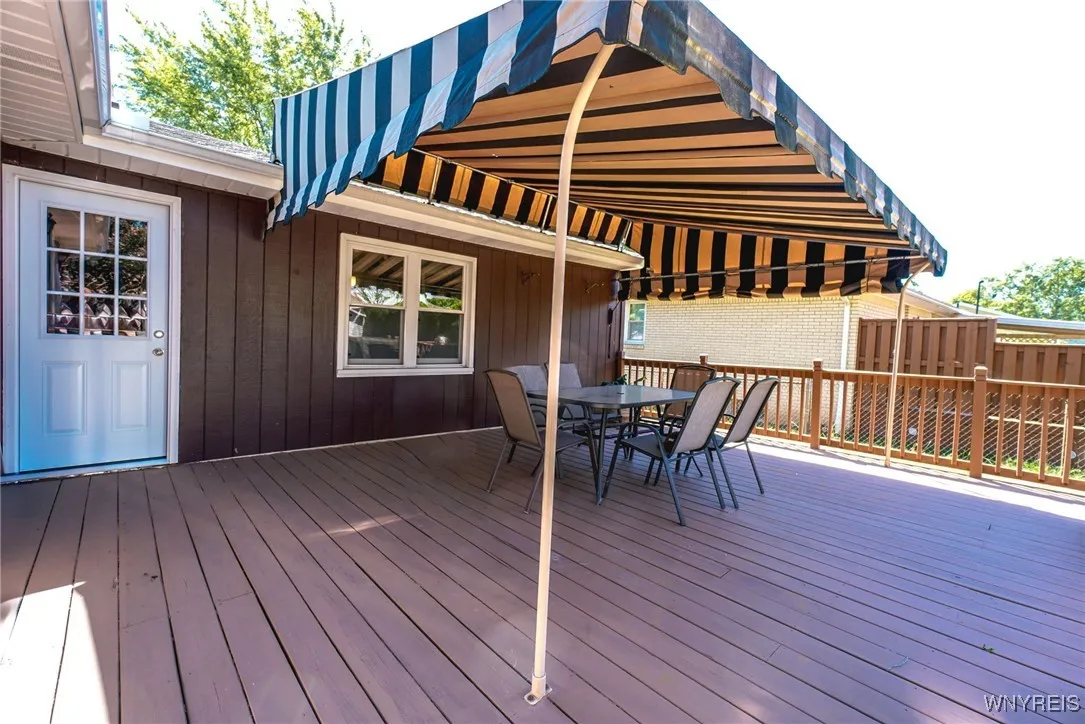 16 Treehaven Road, West Seneca, New York 14224, West Seneca, New York 14224, 3 Bedrooms Bedrooms, 8 Rooms Rooms,1 BathroomBathrooms,Residential,For Sale,16 Treehaven Road, West Seneca, New York 14224,B1632319