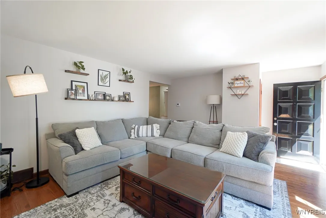 16 Treehaven Road, West Seneca, New York 14224, West Seneca, New York 14224, 3 Bedrooms Bedrooms, 8 Rooms Rooms,1 BathroomBathrooms,Residential,For Sale,16 Treehaven Road, West Seneca, New York 14224,B1632319