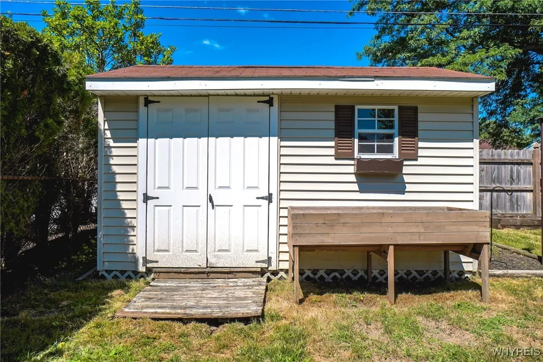 16 Treehaven Road, West Seneca, New York 14224, West Seneca, New York 14224, 3 Bedrooms Bedrooms, 8 Rooms Rooms,1 BathroomBathrooms,Residential,For Sale,16 Treehaven Road, West Seneca, New York 14224,B1632319