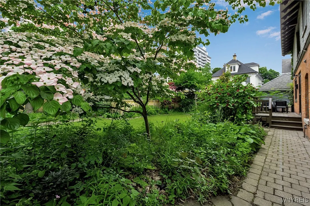 801 West Ferry Street, Buffalo, New York 14222, Buffalo, New York 14222, 11 Bedrooms Bedrooms, ,5 BathroomsBathrooms,Residential,For Sale,801 West Ferry Street, Buffalo, New York 14222,B1632322