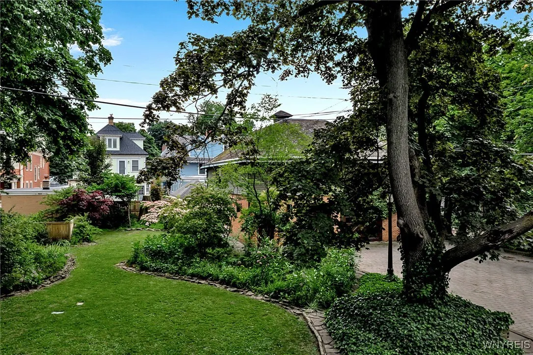 801 West Ferry Street, Buffalo, New York 14222, Buffalo, New York 14222, 11 Bedrooms Bedrooms, ,5 BathroomsBathrooms,Residential,For Sale,801 West Ferry Street, Buffalo, New York 14222,B1632322