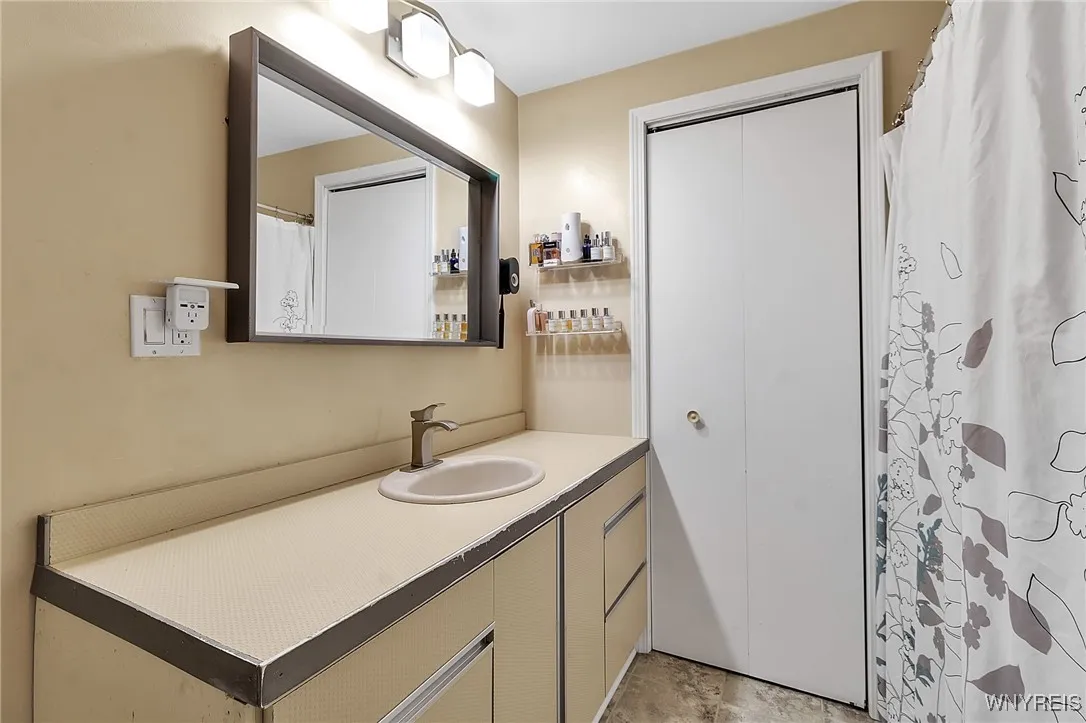 801 West Ferry Street, Buffalo, New York 14222, Buffalo, New York 14222, 11 Bedrooms Bedrooms, ,5 BathroomsBathrooms,Residential,For Sale,801 West Ferry Street, Buffalo, New York 14222,B1632322