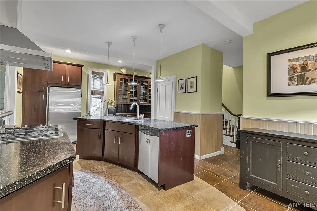 801 West Ferry Street, Buffalo, New York 14222, Buffalo, New York 14222, 11 Bedrooms Bedrooms, ,5 BathroomsBathrooms,Residential,For Sale,801 West Ferry Street, Buffalo, New York 14222,B1632322