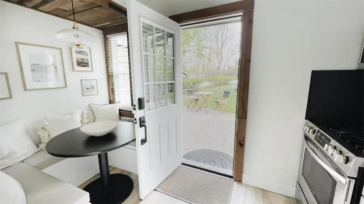 20 Washington Road, Pittsford, New York 14534, Pittsford, New York 14534, 4 Bedrooms Bedrooms, 6 Rooms Rooms,2 BathroomsBathrooms,Residential,For Sale,20 Washington Road, Pittsford, New York 14534,R1628193