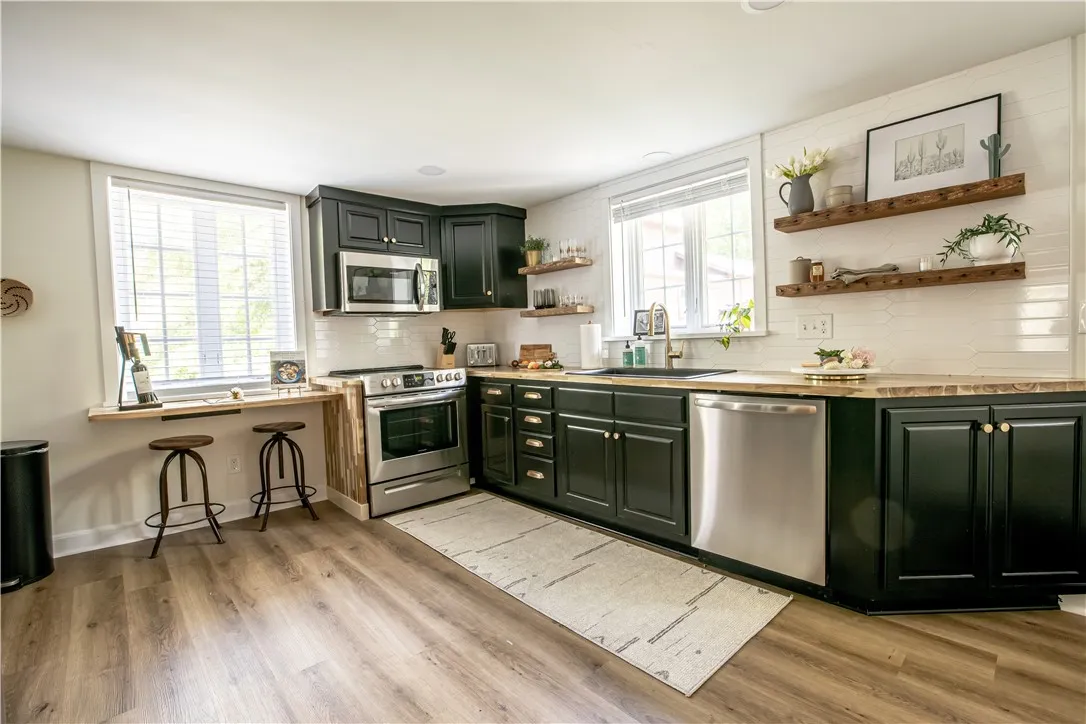 20 Washington Road, Pittsford, New York 14534, Pittsford, New York 14534, 4 Bedrooms Bedrooms, 6 Rooms Rooms,2 BathroomsBathrooms,Residential,For Sale,20 Washington Road, Pittsford, New York 14534,R1628193
