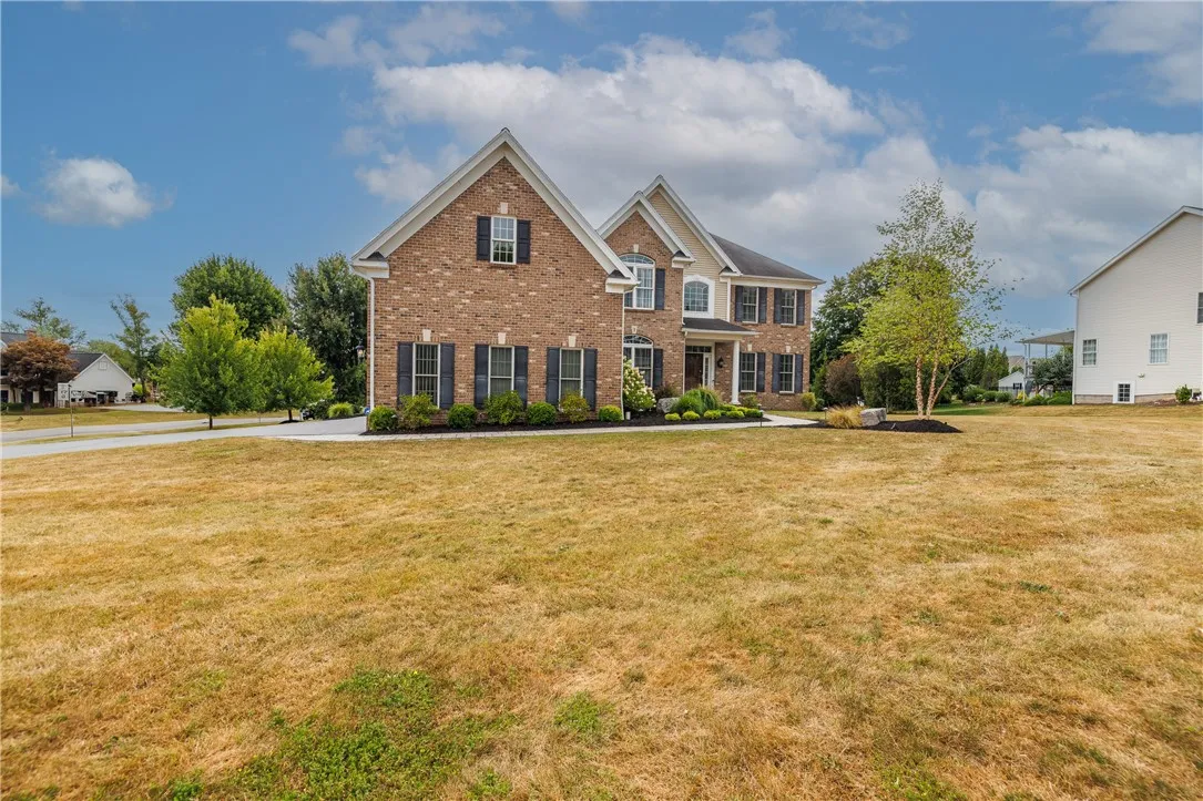 1 Cali Ridge, Penfield, New York 14450, Penfield, New York 14450, 5 Bedrooms Bedrooms, 9 Rooms Rooms,3 BathroomsBathrooms,Residential,Closed,1 Cali Ridge, Penfield, New York 14450,0,R1631611