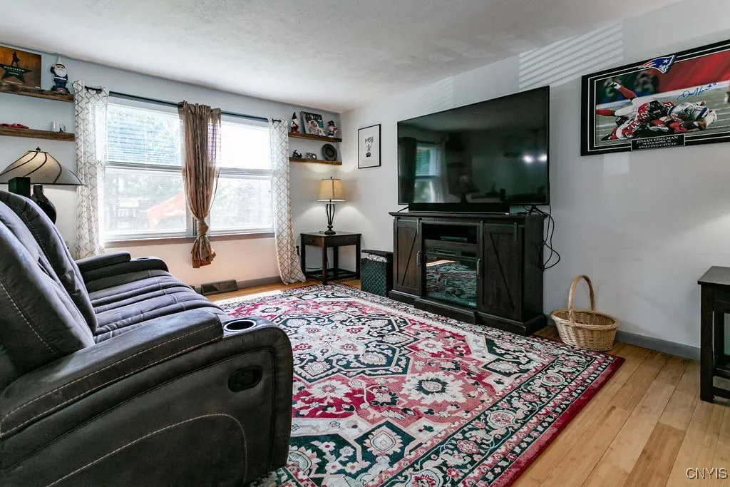 6240 Tobinlea Circle, Manlius, New York 13057, Manlius, New York 13057, 3 Bedrooms Bedrooms, 6 Rooms Rooms,1 BathroomBathrooms,Residential,Closed,6240 Tobinlea Circle, Manlius, New York 13057,0,S1631897