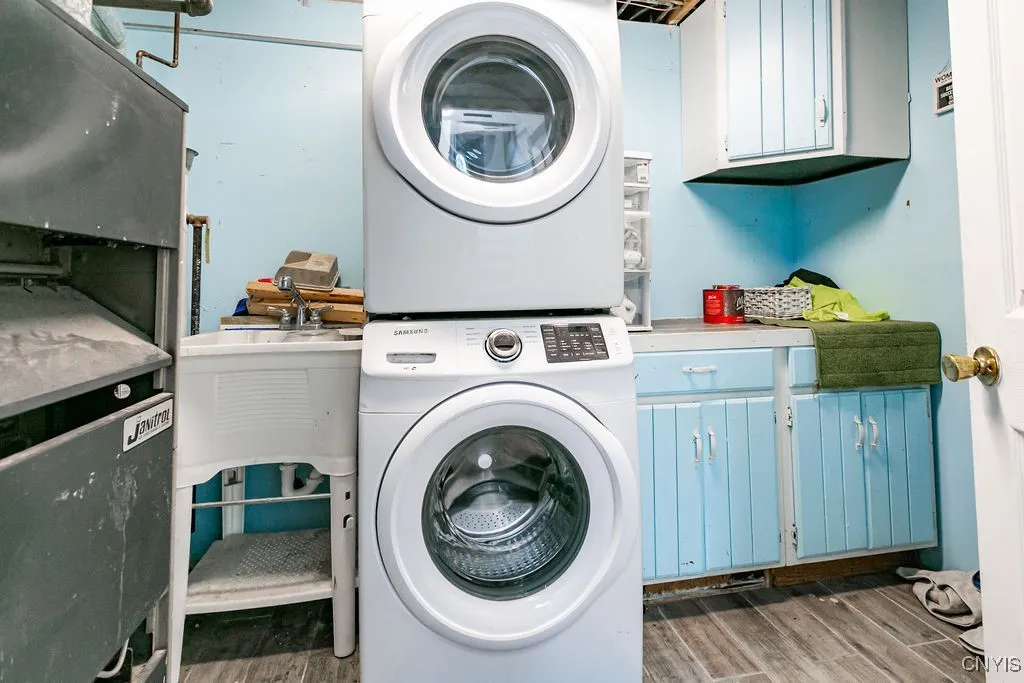 Laundry/utility room