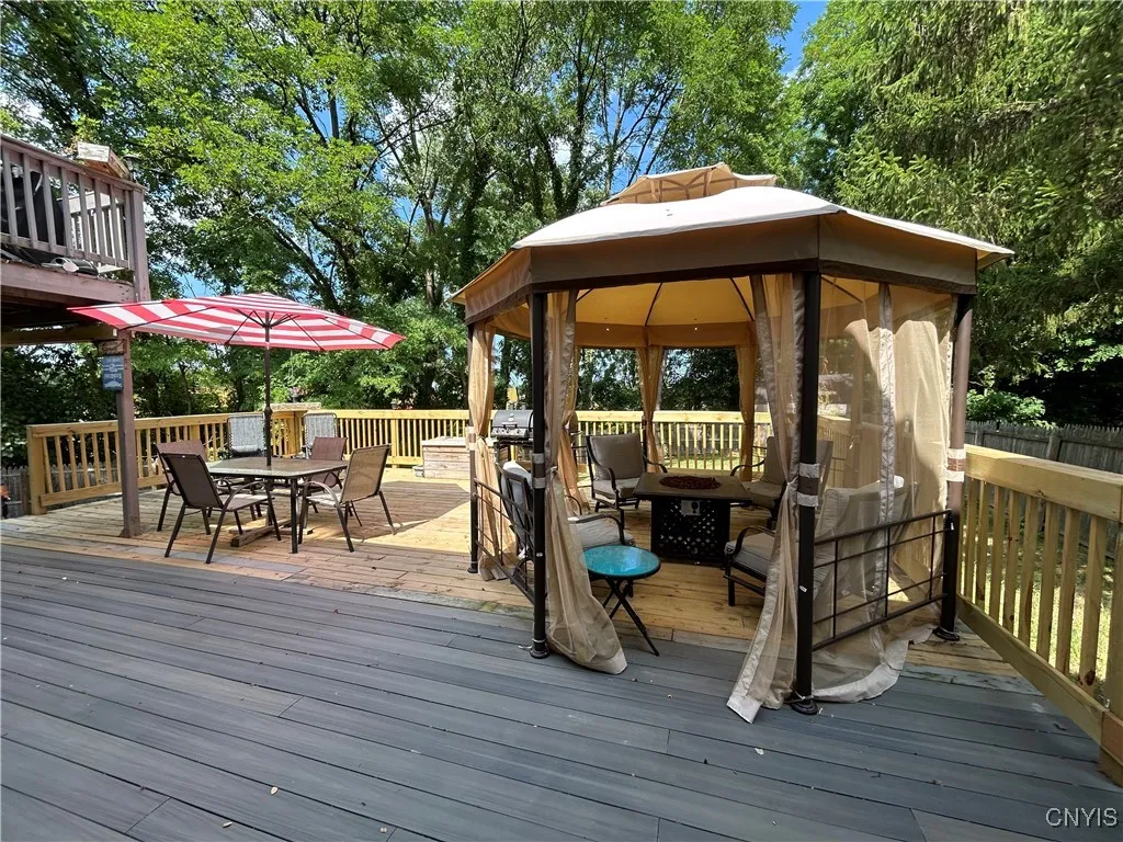 6240 Tobinlea Circle, Manlius, New York 13057, Manlius, New York 13057, 3 Bedrooms Bedrooms, 6 Rooms Rooms,1 BathroomBathrooms,Residential,Closed,6240 Tobinlea Circle, Manlius, New York 13057,0,S1631897