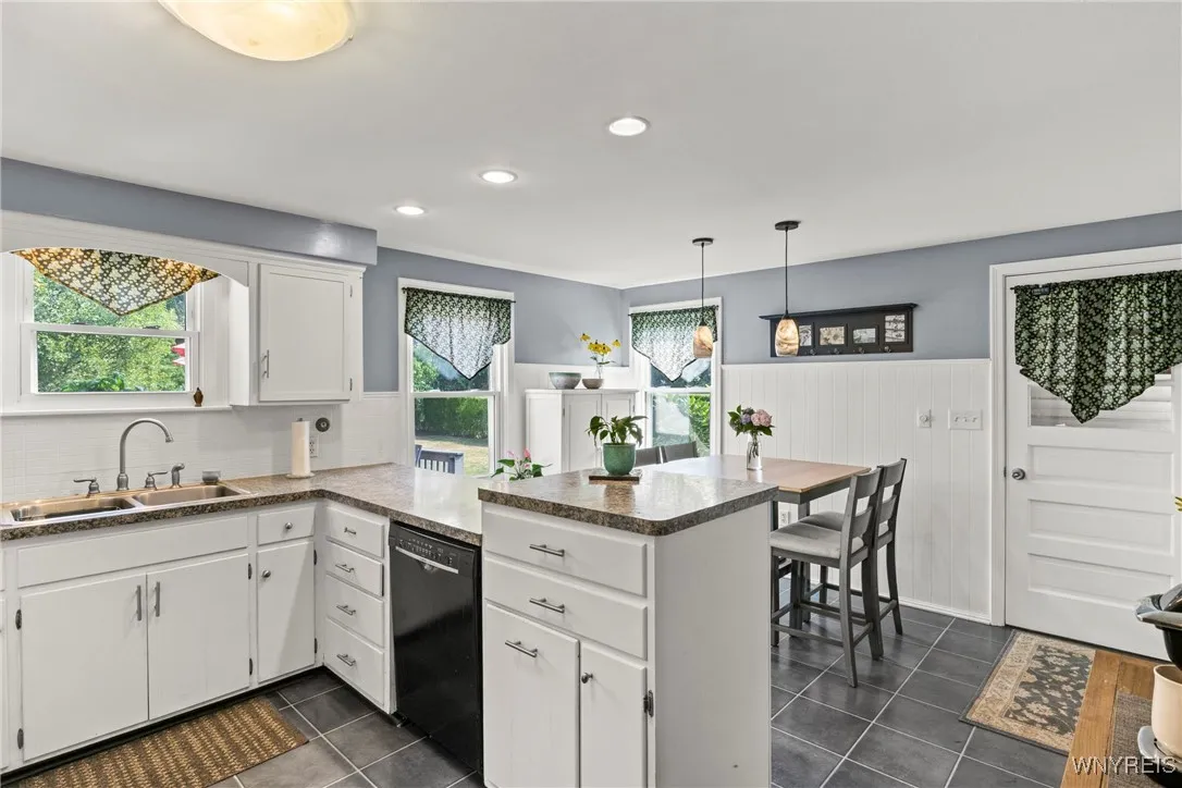 83 Highland Avenue, Orchard Park, New York 14127, Orchard Park, New York 14127, 3 Bedrooms Bedrooms, 7 Rooms Rooms,2 BathroomsBathrooms,Residential,For Sale,83 Highland Avenue, Orchard Park, New York 14127,0,B1631793