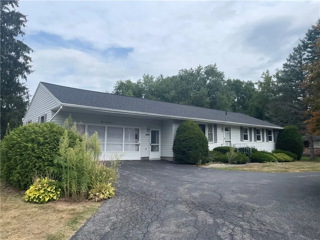 5911 Smith Road, Cicero, New York 13212, Cicero, New York 13212, 3 Bedrooms Bedrooms, 9 Rooms Rooms,2 BathroomsBathrooms,Residential,Closed,5911 Smith Road, Cicero, New York 13212,0,R1632242