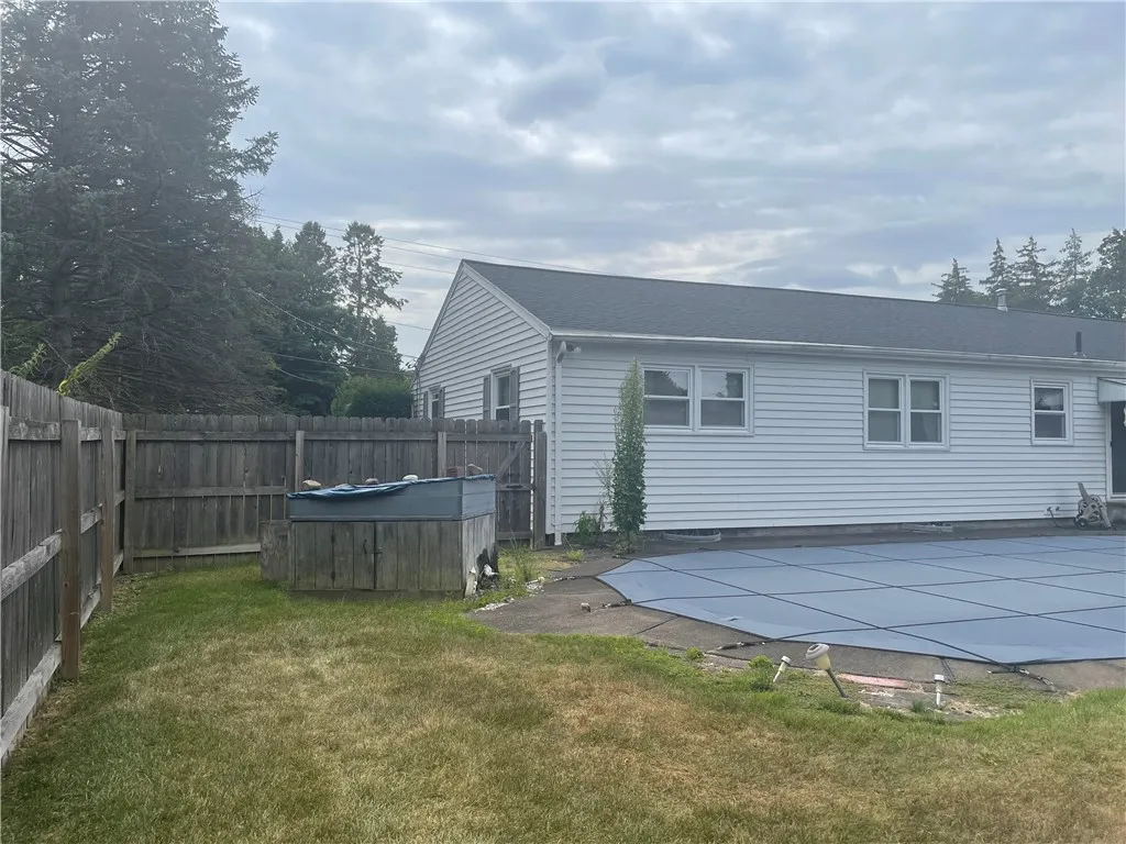 5911 Smith Road, Cicero, New York 13212, Cicero, New York 13212, 3 Bedrooms Bedrooms, 9 Rooms Rooms,2 BathroomsBathrooms,Residential,Closed,5911 Smith Road, Cicero, New York 13212,0,R1632242