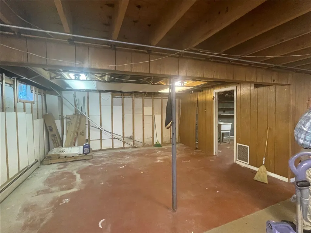 5911 Smith Road, Cicero, New York 13212, Cicero, New York 13212, 3 Bedrooms Bedrooms, 9 Rooms Rooms,2 BathroomsBathrooms,Residential,Closed,5911 Smith Road, Cicero, New York 13212,0,R1632242