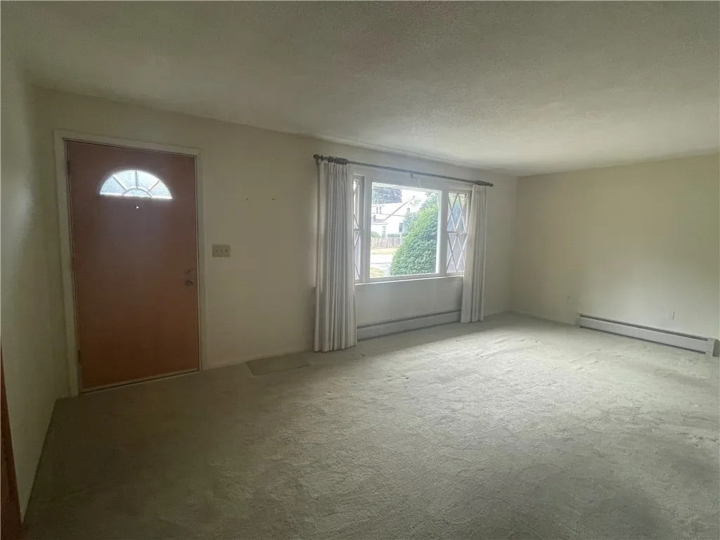 5911 Smith Road, Cicero, New York 13212, Cicero, New York 13212, 3 Bedrooms Bedrooms, 9 Rooms Rooms,2 BathroomsBathrooms,Residential,Closed,5911 Smith Road, Cicero, New York 13212,0,R1632242