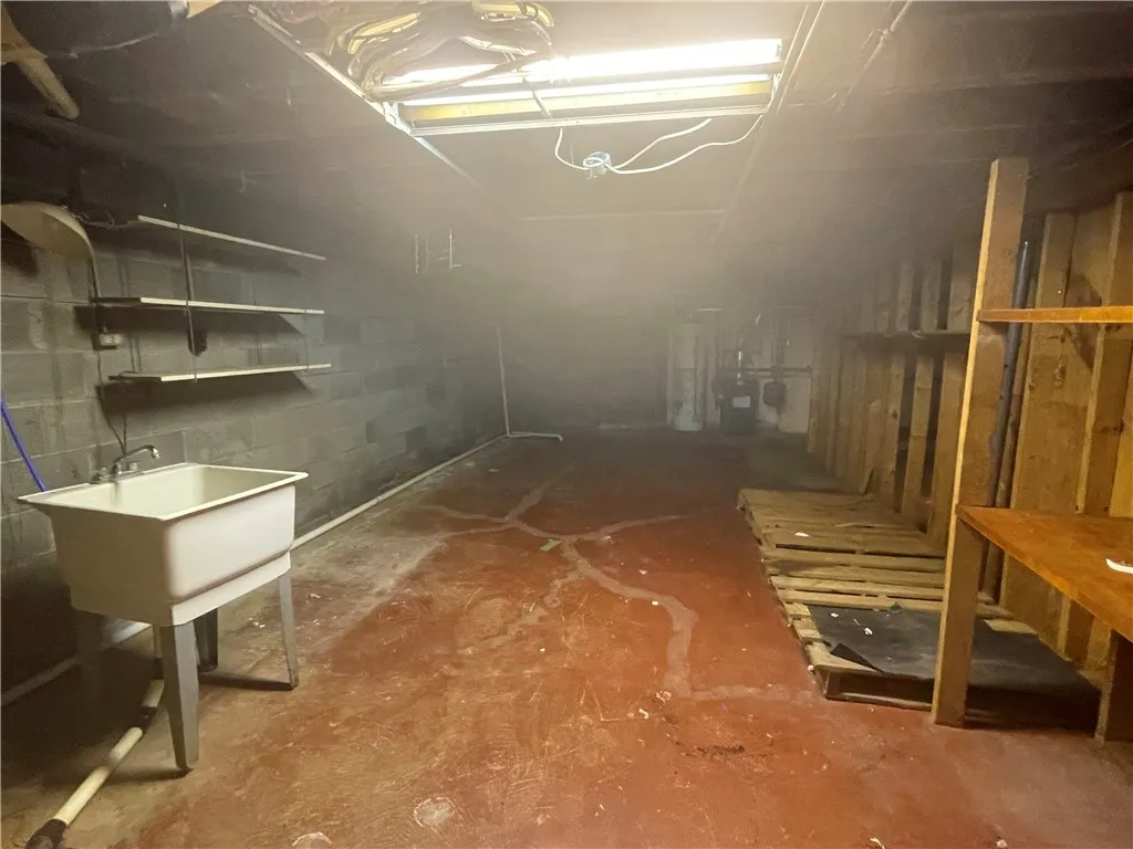 5911 Smith Road, Cicero, New York 13212, Cicero, New York 13212, 3 Bedrooms Bedrooms, 9 Rooms Rooms,2 BathroomsBathrooms,Residential,Closed,5911 Smith Road, Cicero, New York 13212,0,R1632242