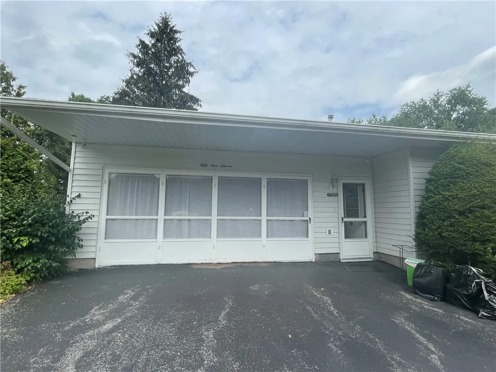 5911 Smith Road, Cicero, New York 13212, Cicero, New York 13212, 3 Bedrooms Bedrooms, 9 Rooms Rooms,2 BathroomsBathrooms,Residential,Closed,5911 Smith Road, Cicero, New York 13212,0,R1632242