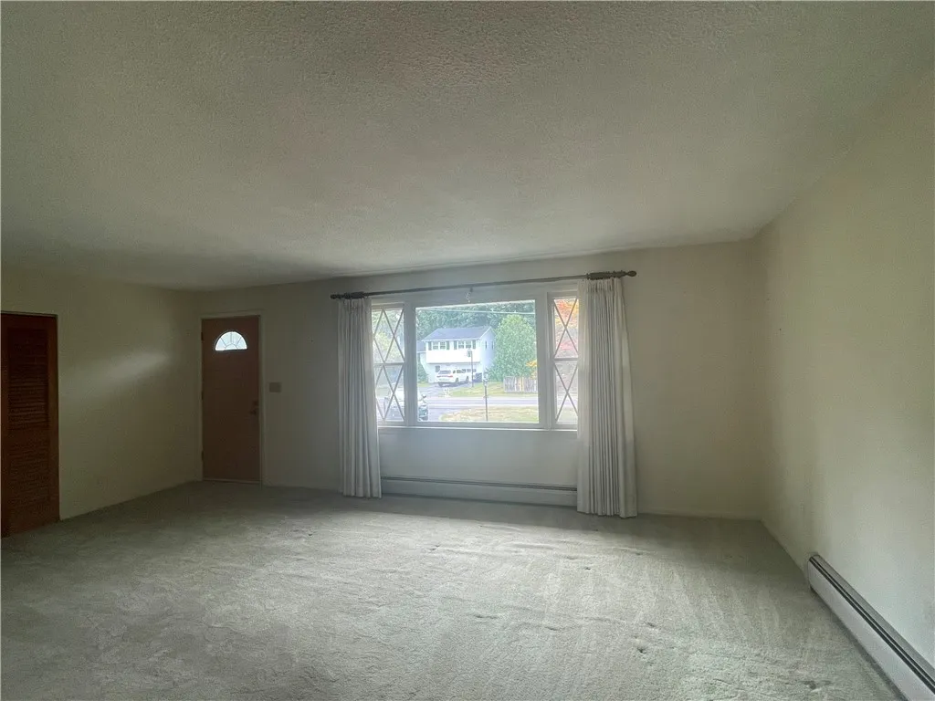 5911 Smith Road, Cicero, New York 13212, Cicero, New York 13212, 3 Bedrooms Bedrooms, 9 Rooms Rooms,2 BathroomsBathrooms,Residential,Closed,5911 Smith Road, Cicero, New York 13212,0,R1632242