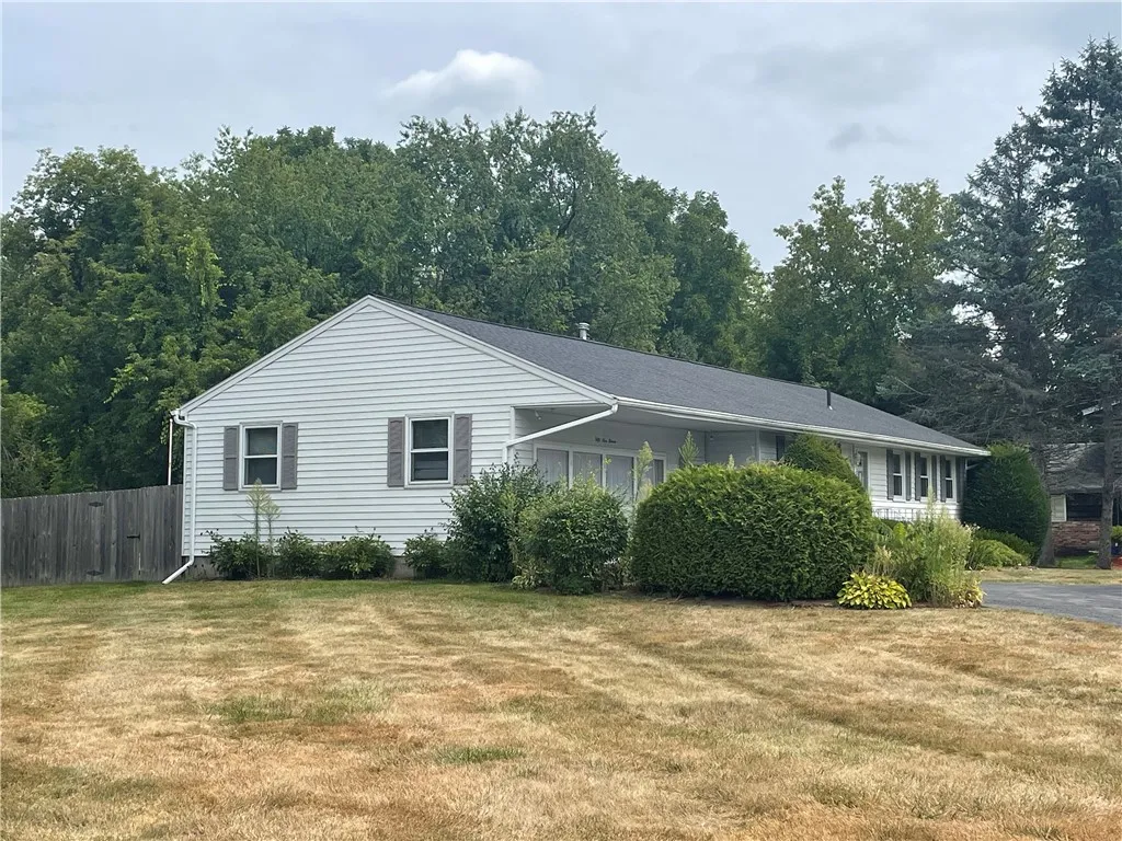 5911 Smith Road, Cicero, New York 13212, Cicero, New York 13212, 3 Bedrooms Bedrooms, 9 Rooms Rooms,2 BathroomsBathrooms,Residential,Closed,5911 Smith Road, Cicero, New York 13212,0,R1632242