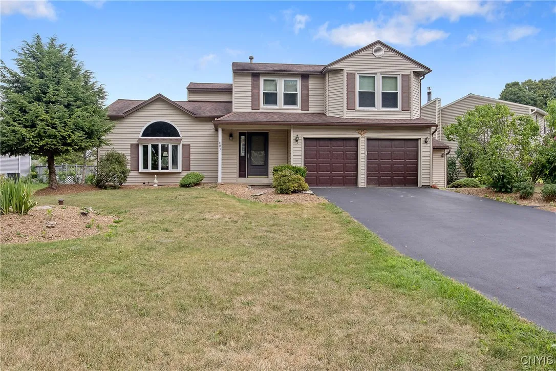 603 Mallard Drive, Camillus, New York 13031, Camillus, New York 13031, 3 Bedrooms Bedrooms, 8 Rooms Rooms,2 BathroomsBathrooms,Residential,Closed,603 Mallard Drive, Camillus, New York 13031,0,S1630741