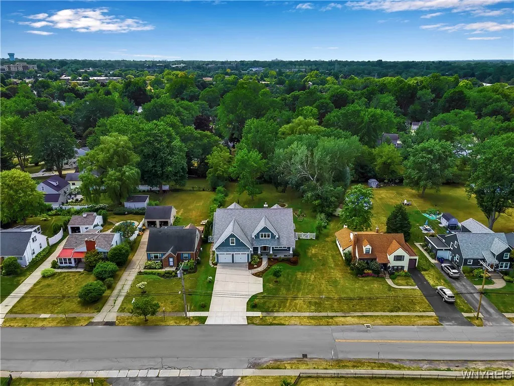 188 Reist Street, Amherst, New York 14221, Amherst, New York 14221, 3 Bedrooms Bedrooms, 10 Rooms Rooms,2 BathroomsBathrooms,Residential,For Sale,188 Reist Street, Amherst, New York 14221,0,B1631584
