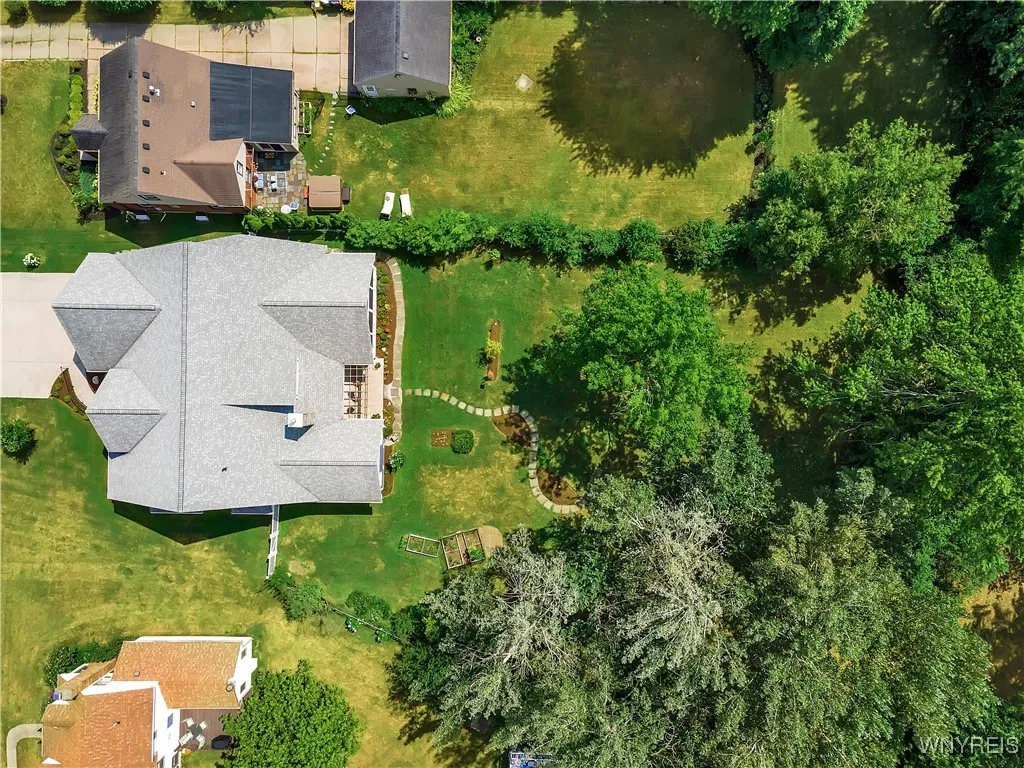188 Reist Street, Amherst, New York 14221, Amherst, New York 14221, 3 Bedrooms Bedrooms, 10 Rooms Rooms,2 BathroomsBathrooms,Residential,For Sale,188 Reist Street, Amherst, New York 14221,0,B1631584
