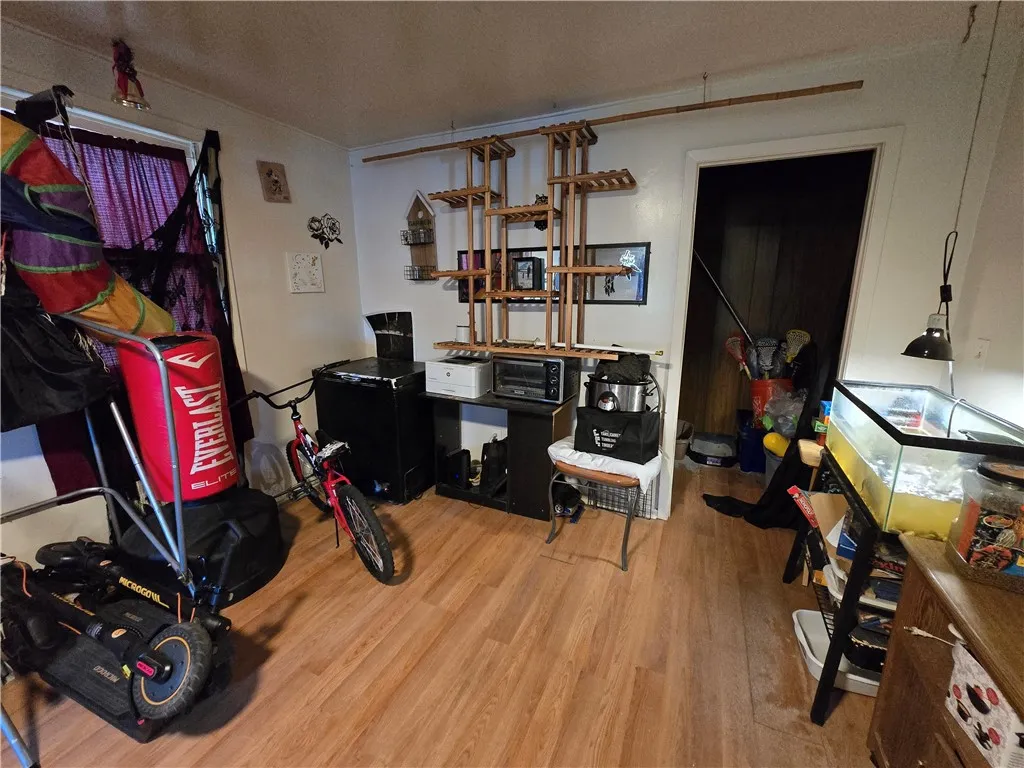 270 Lexington Avenue 270, Rochester, New York 1461, Rochester, New York 14613, 6 Bedrooms Bedrooms, ,3 BathroomsBathrooms,Residential,Closed,270 Lexington Avenue 270, Rochester, New York 1461,0,R1631875