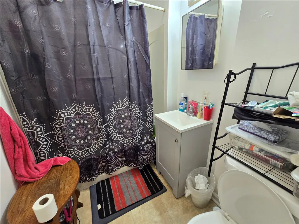 270 Lexington Avenue 270, Rochester, New York 1461, Rochester, New York 14613, 6 Bedrooms Bedrooms, ,3 BathroomsBathrooms,Residential,Closed,270 Lexington Avenue 270, Rochester, New York 1461,0,R1631875