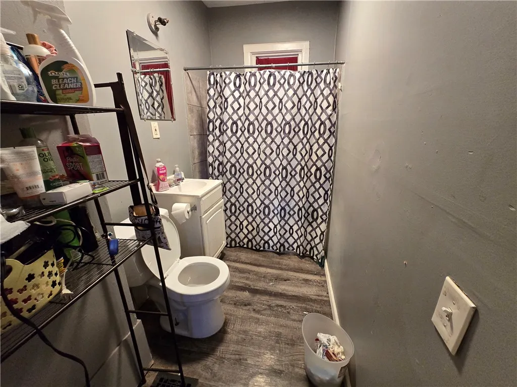 270 Lexington Avenue 270, Rochester, New York 1461, Rochester, New York 14613, 6 Bedrooms Bedrooms, ,3 BathroomsBathrooms,Residential,Closed,270 Lexington Avenue 270, Rochester, New York 1461,0,R1631875