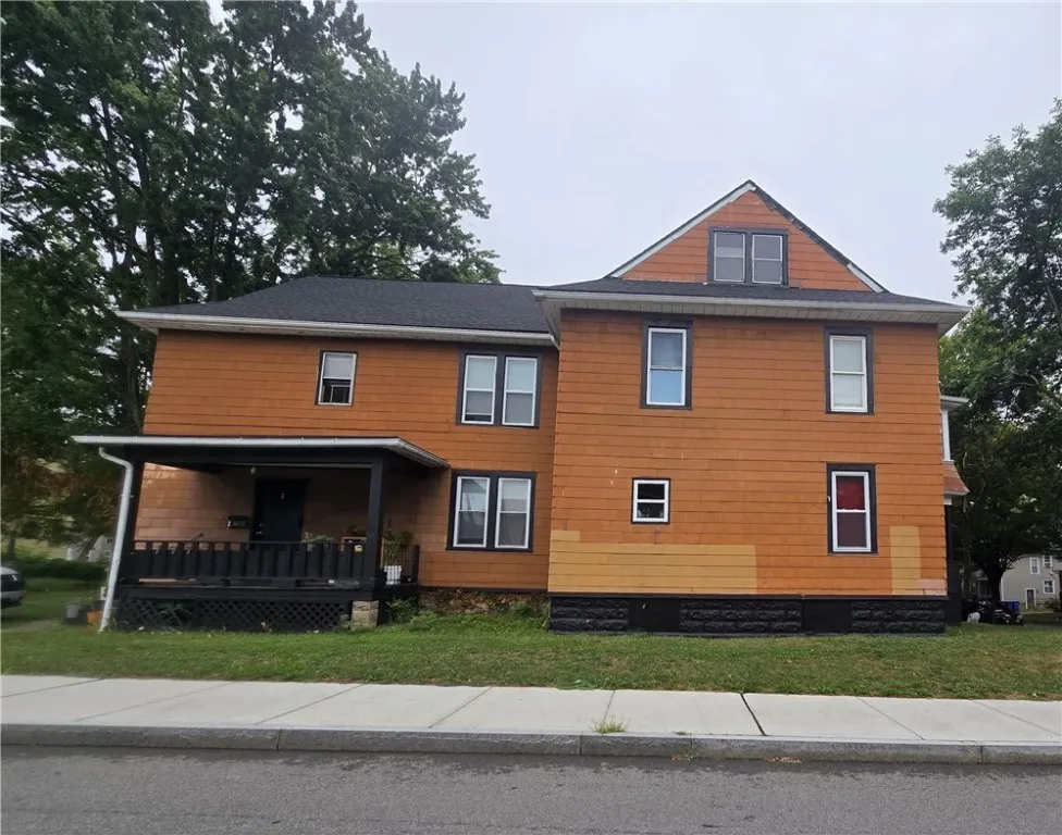 270 Lexington Avenue 270, Rochester, New York 1461, Rochester, New York 14613, 6 Bedrooms Bedrooms, ,3 BathroomsBathrooms,Residential,Closed,270 Lexington Avenue 270, Rochester, New York 1461,0,R1631875