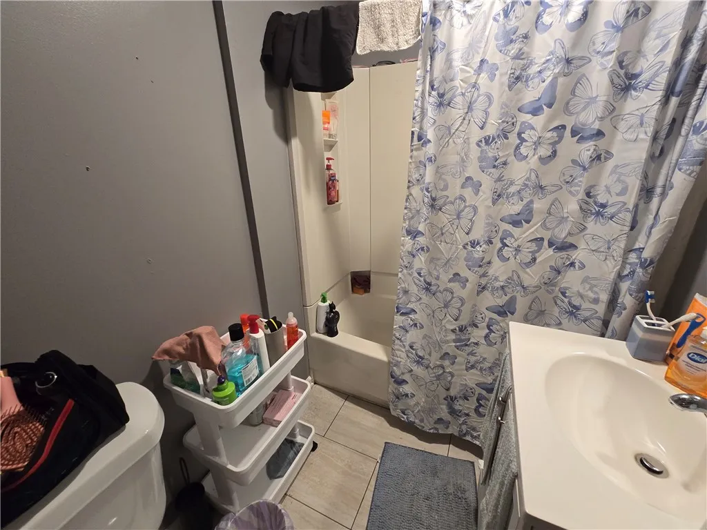 270 Lexington Avenue 270, Rochester, New York 1461, Rochester, New York 14613, 6 Bedrooms Bedrooms, ,3 BathroomsBathrooms,Residential,Closed,270 Lexington Avenue 270, Rochester, New York 1461,0,R1631875