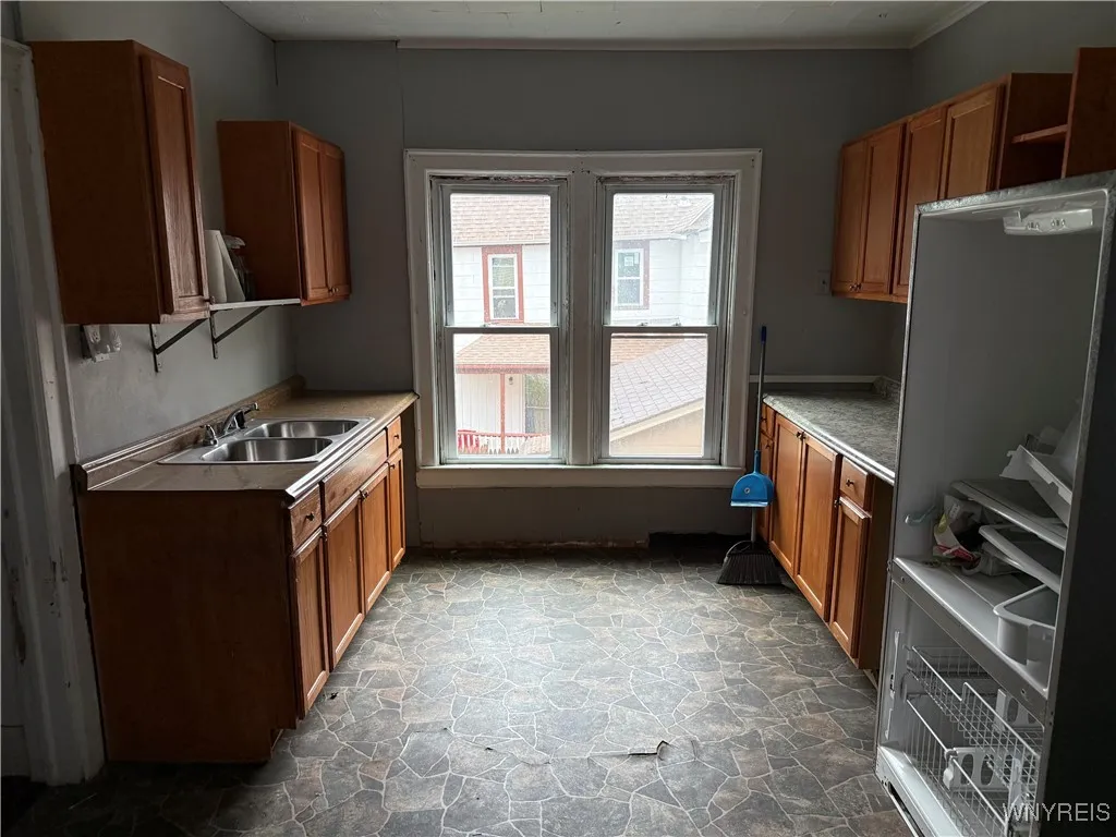 96 Wildwood Place, West Seneca, New York 14210, West Seneca, New York 14210, 6 Bedrooms Bedrooms, ,2 BathroomsBathrooms,Residential,For Sale,96 Wildwood Place, West Seneca, New York 14210,B1632034