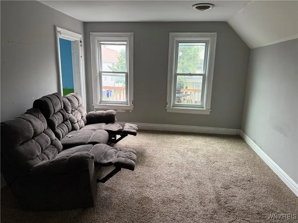 96 Wildwood Place, West Seneca, New York 14210, West Seneca, New York 14210, 6 Bedrooms Bedrooms, ,2 BathroomsBathrooms,Residential,For Sale,96 Wildwood Place, West Seneca, New York 14210,B1632034