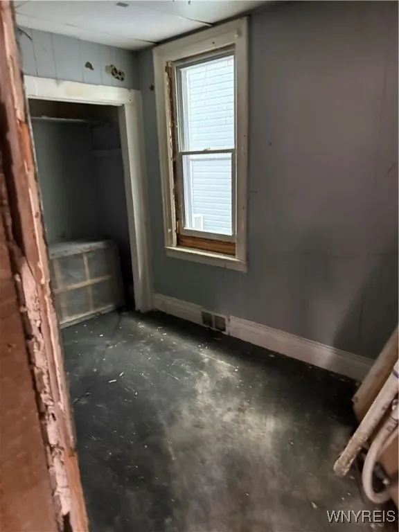 96 Wildwood Place, West Seneca, New York 14210, West Seneca, New York 14210, 6 Bedrooms Bedrooms, ,2 BathroomsBathrooms,Residential,For Sale,96 Wildwood Place, West Seneca, New York 14210,B1632034