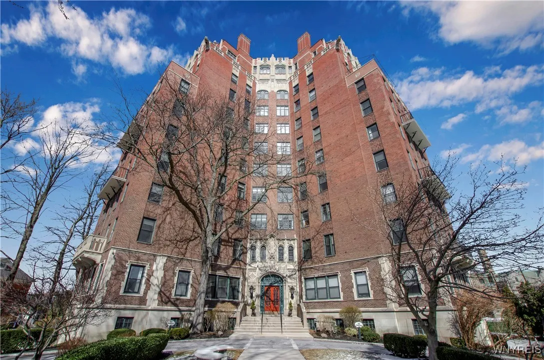 800 West Ferry Street 3bb, Buffalo, New York 14222, Buffalo, New York 14222, 1 Bedroom Bedrooms, 5 Rooms Rooms,1 BathroomBathrooms,Residential,For Sale,800 West Ferry Street 3bb, Buffalo, New York 14222,B1632338