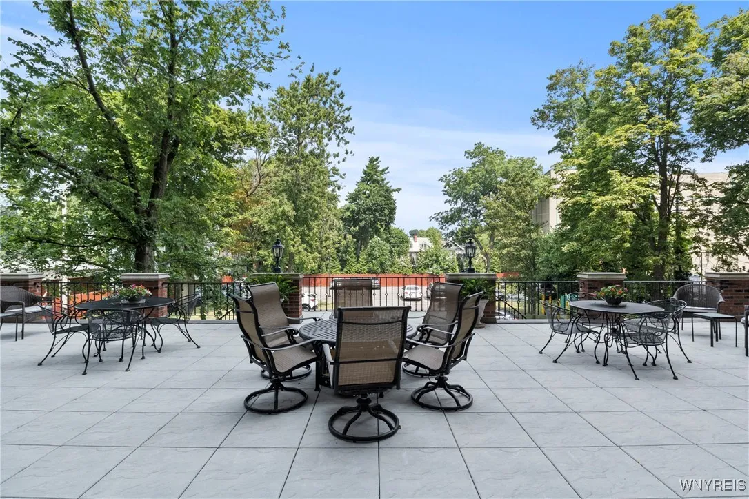 800 West Ferry Street 3bb, Buffalo, New York 14222, Buffalo, New York 14222, 1 Bedroom Bedrooms, 5 Rooms Rooms,1 BathroomBathrooms,Residential,For Sale,800 West Ferry Street 3bb, Buffalo, New York 14222,B1632338