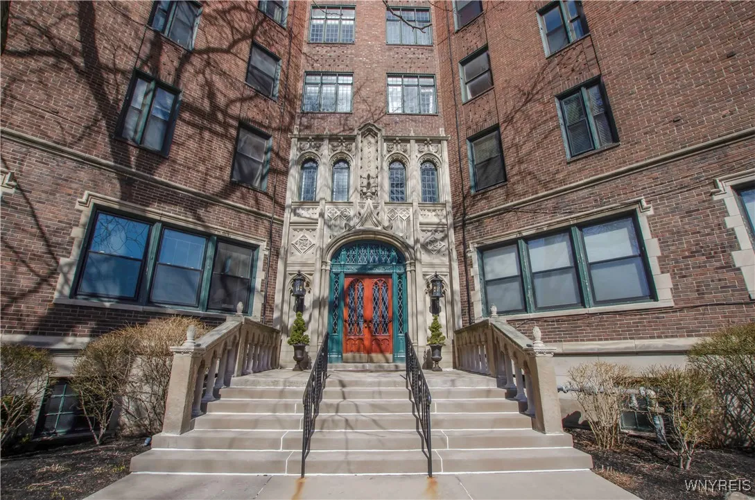 800 West Ferry Street 3bb, Buffalo, New York 14222, Buffalo, New York 14222, 1 Bedroom Bedrooms, 5 Rooms Rooms,1 BathroomBathrooms,Residential,For Sale,800 West Ferry Street 3bb, Buffalo, New York 14222,B1632338