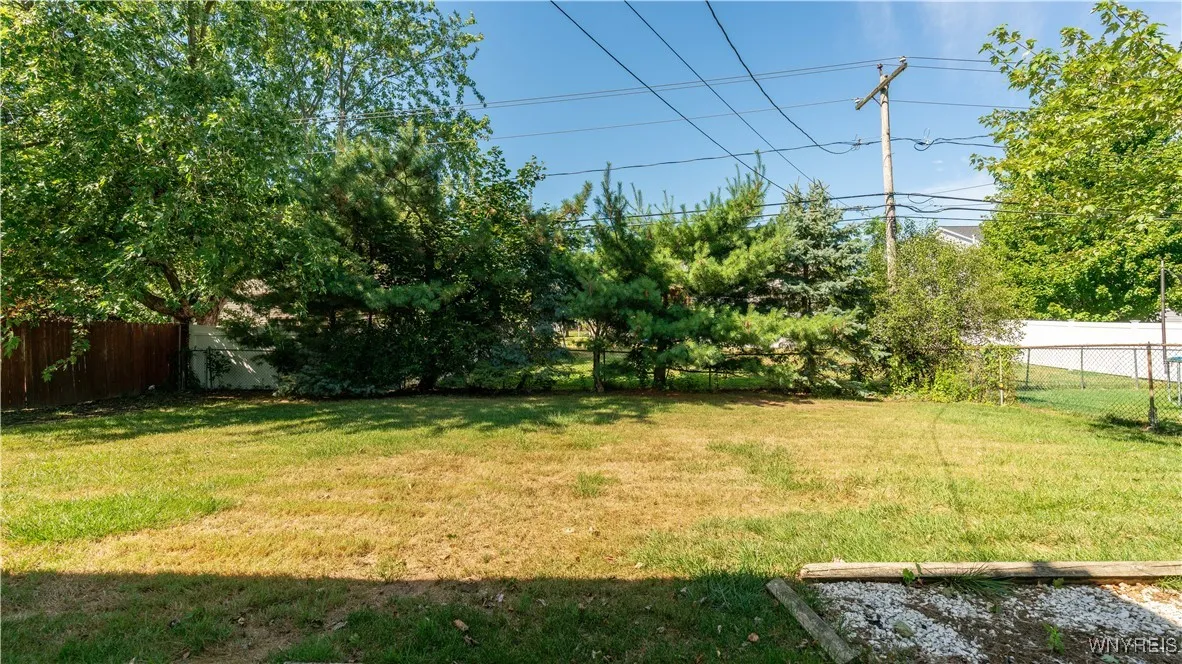 114 Robin Hill Drive, Amherst, New York 14221, Amherst, New York 14221, 4 Bedrooms Bedrooms, 9 Rooms Rooms,2 BathroomsBathrooms,Residential,For Sale,114 Robin Hill Drive, Amherst, New York 14221,0,B1632027