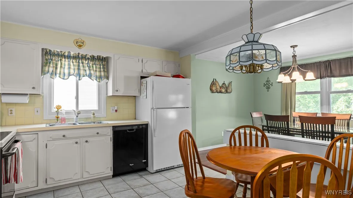 114 Robin Hill Drive, Amherst, New York 14221, Amherst, New York 14221, 4 Bedrooms Bedrooms, 9 Rooms Rooms,2 BathroomsBathrooms,Residential,For Sale,114 Robin Hill Drive, Amherst, New York 14221,0,B1632027