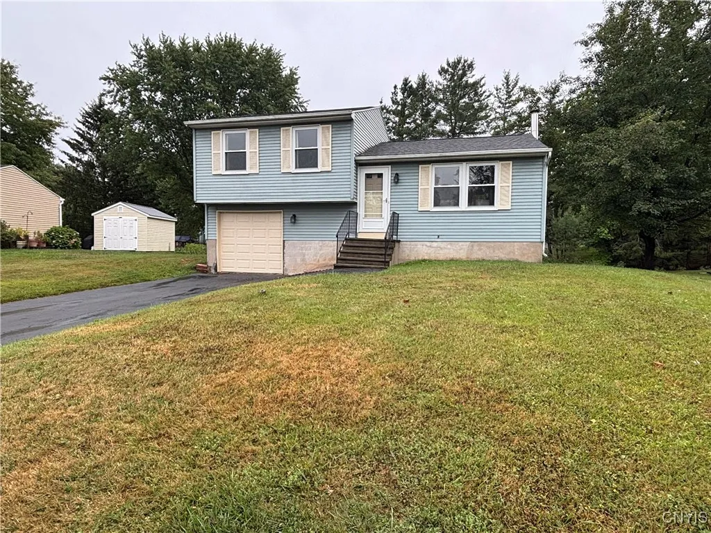 8323 Falcon Drive, Clay, New York 13090, Clay, New York 13090, 3 Bedrooms Bedrooms, 9 Rooms Rooms,1 BathroomBathrooms,Residential,For Sale,8323 Falcon Drive, Clay, New York 13090,0,S1630927